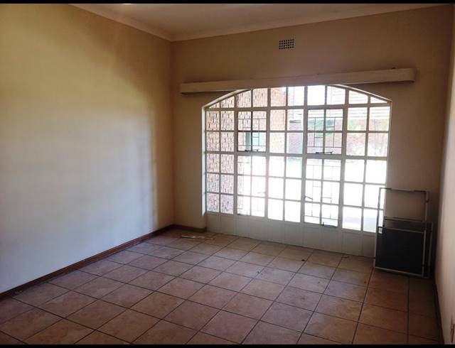 2 BEDROOM HOUSE FOR SALE IN MODIMOLLE